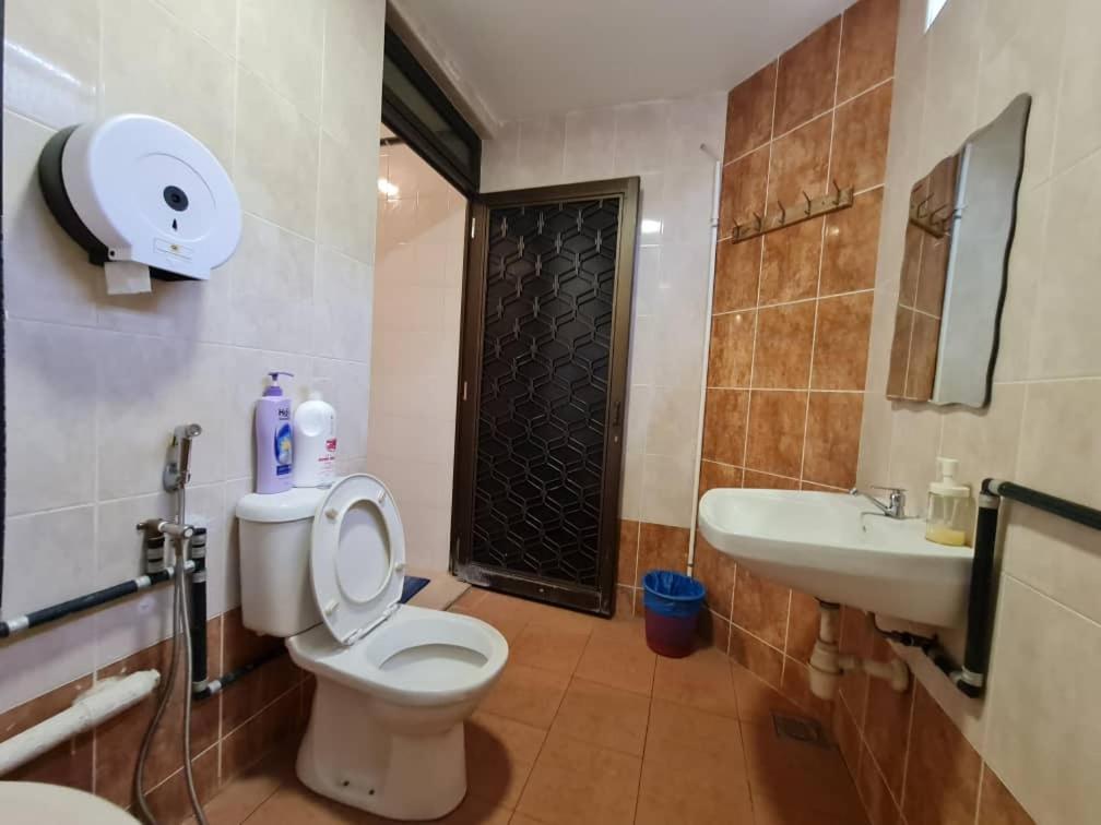 Mg Casa Inn - Mutiara Gurney George Town Exterior foto
